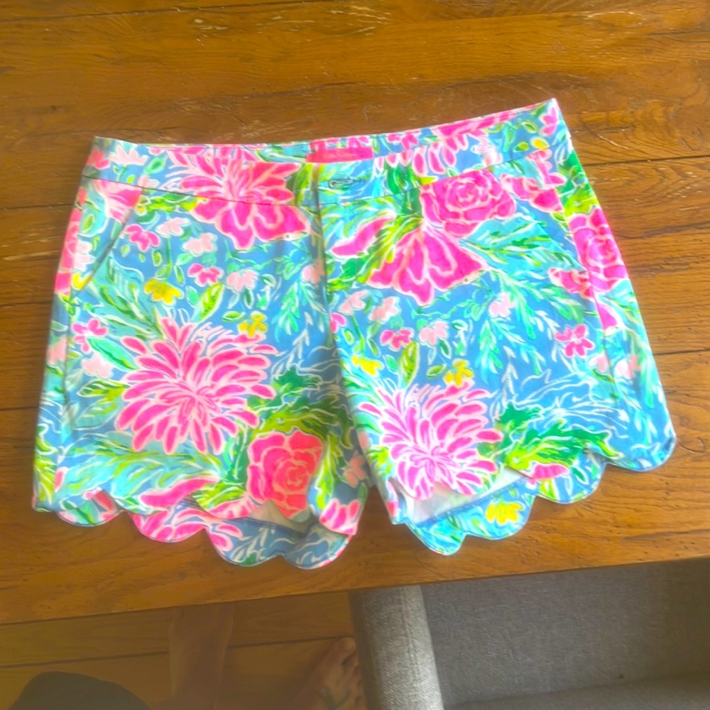 Lilly Pulitzer size 10 short